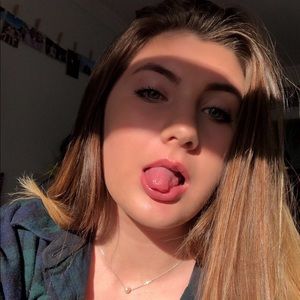 Meet your Posher, Madeline